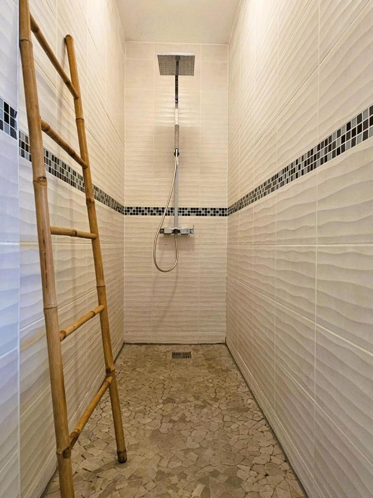 Charme Du Nord 2 Apartment Sainte Clotilde Ngoại thất bức ảnh