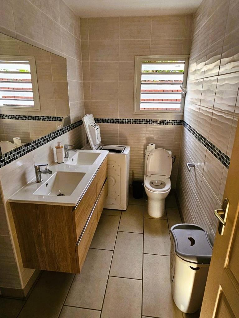 Charme Du Nord 2 Apartment Sainte Clotilde Ngoại thất bức ảnh
