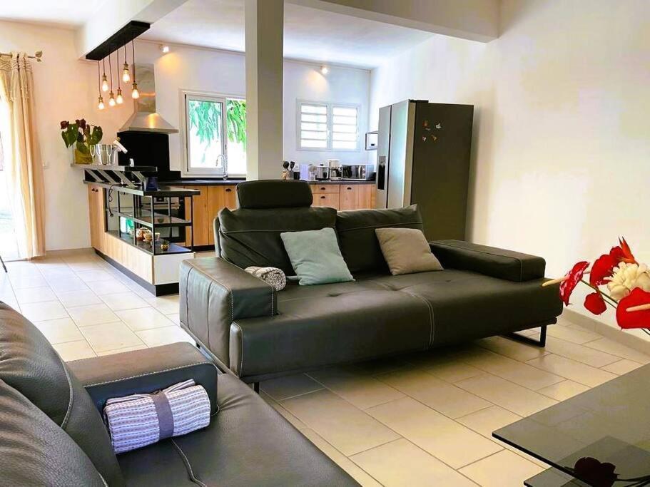 Charme Du Nord 2 Apartment Sainte Clotilde Ngoại thất bức ảnh